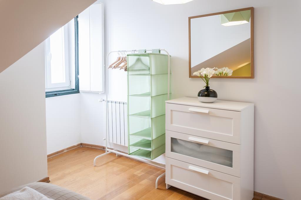 Contemporary Lisbon Apartment In Historical Chiado Eksteriør bilde